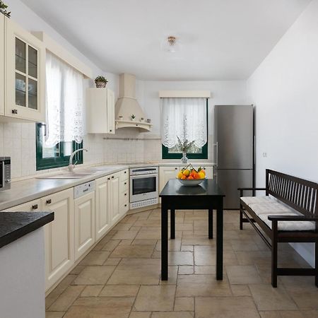 Villa Akti Lakhania Esterno foto